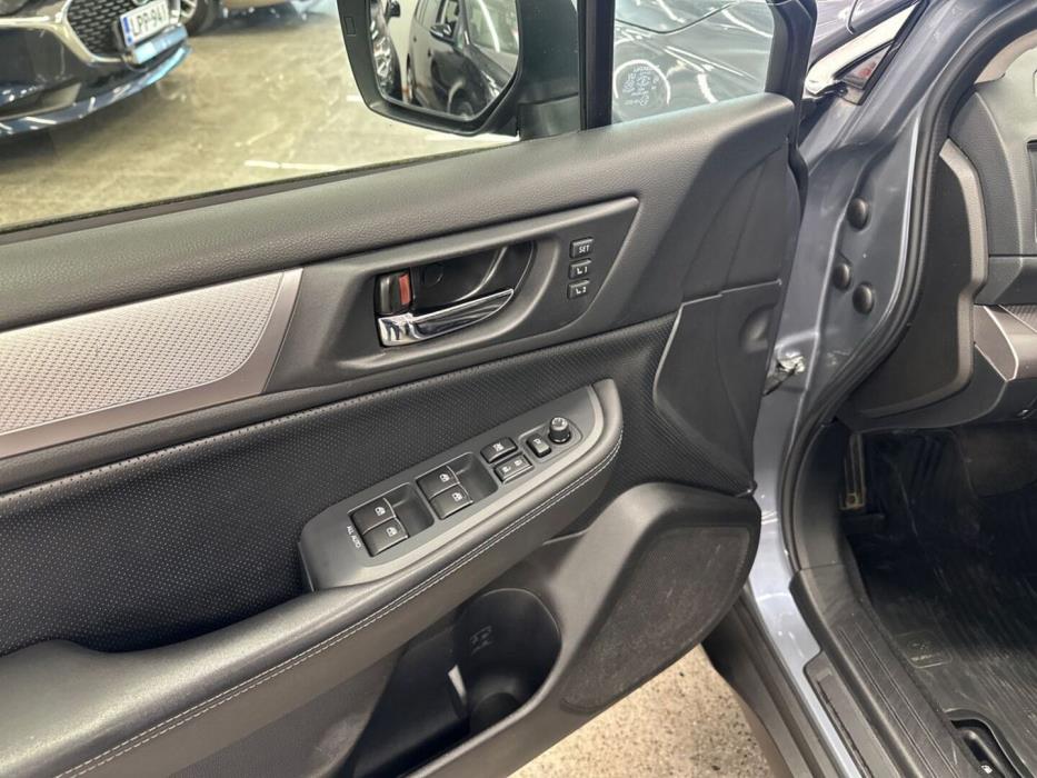 SUBARU Outback 2016