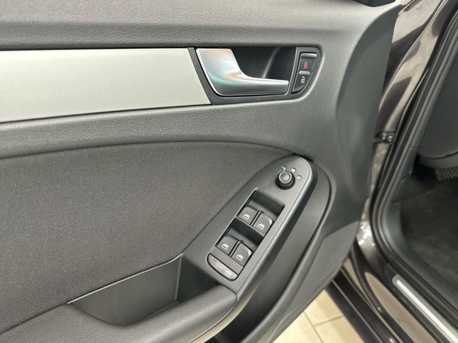 AUDI A4 2008