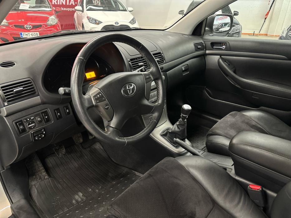 TOYOTA Avensis 2008