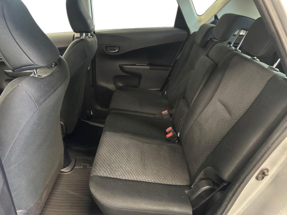 TOYOTA Verso-S 2012