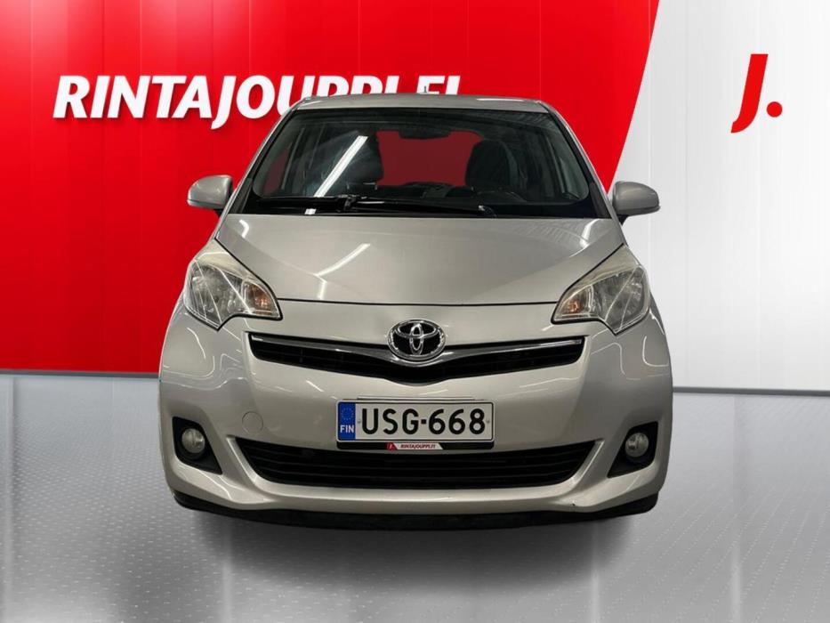 TOYOTA Verso-S 2012