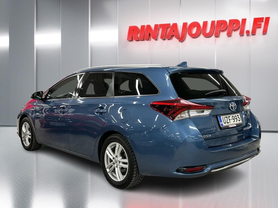 TOYOTA Auris 2016