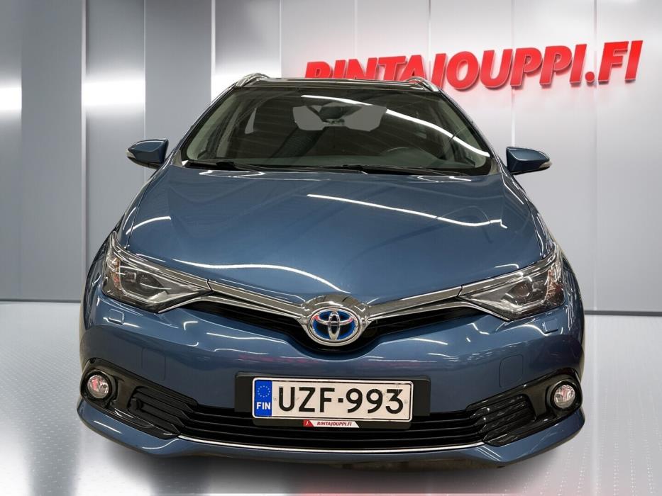 TOYOTA Auris 2016