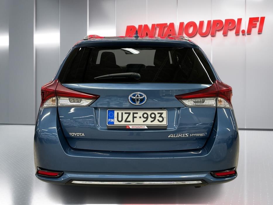 TOYOTA Auris 2016