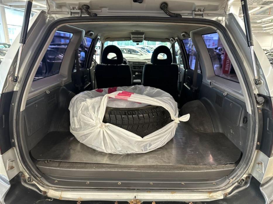 MITSUBISHI Pajero 2000