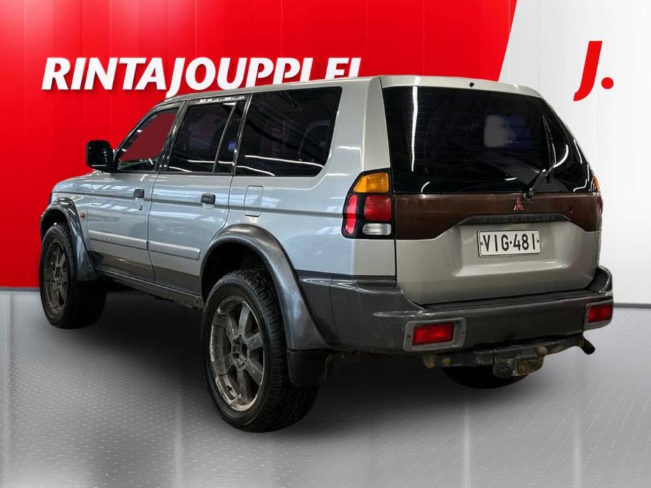 MITSUBISHI Pajero 2000