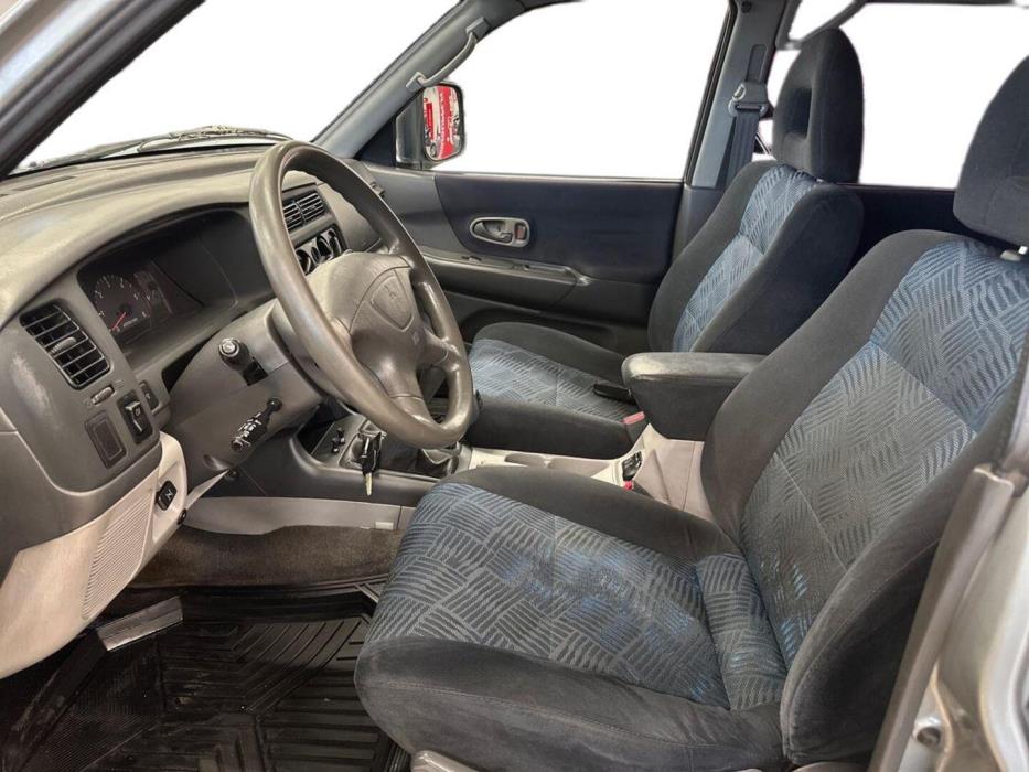 MITSUBISHI Pajero 2000