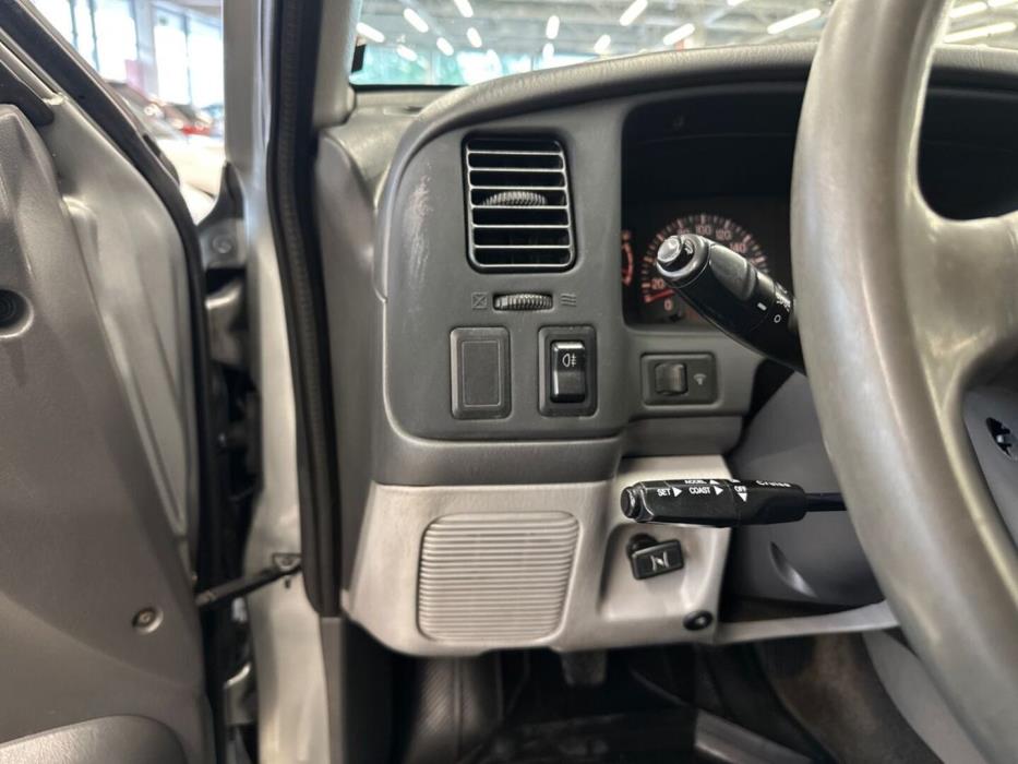 MITSUBISHI Pajero 2000