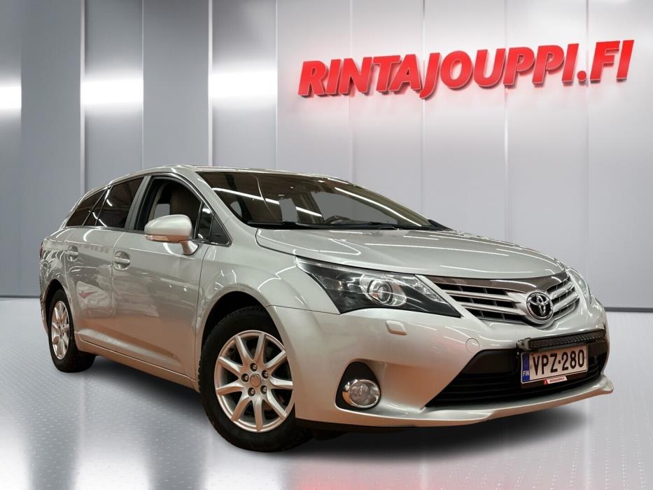 TOYOTA Avensis 2013