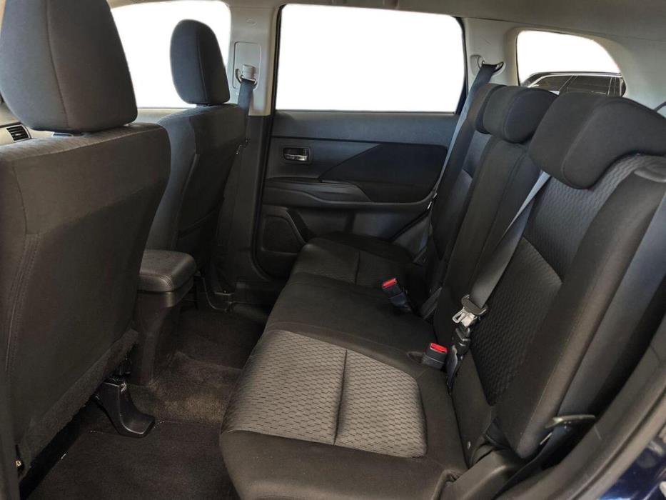 MITSUBISHI Outlander 2013