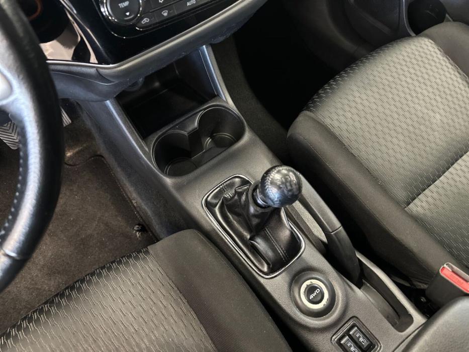MITSUBISHI Outlander 2013