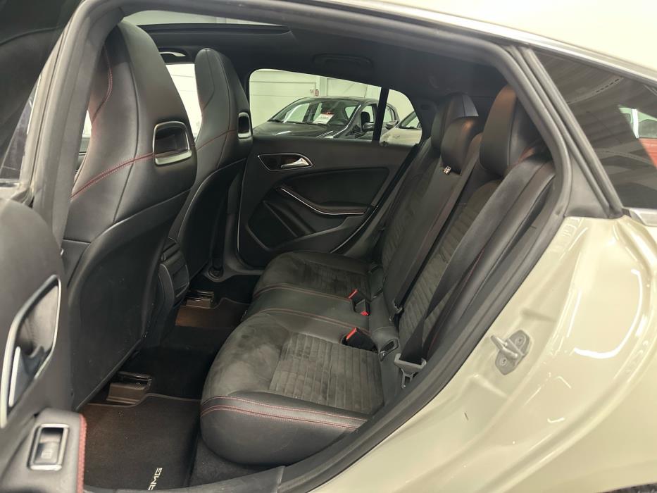 MERCEDES-BENZ CLA 2015
