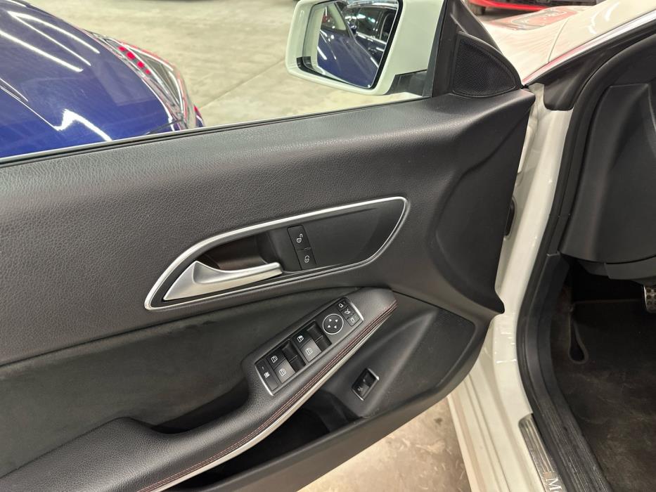 MERCEDES-BENZ CLA 2015