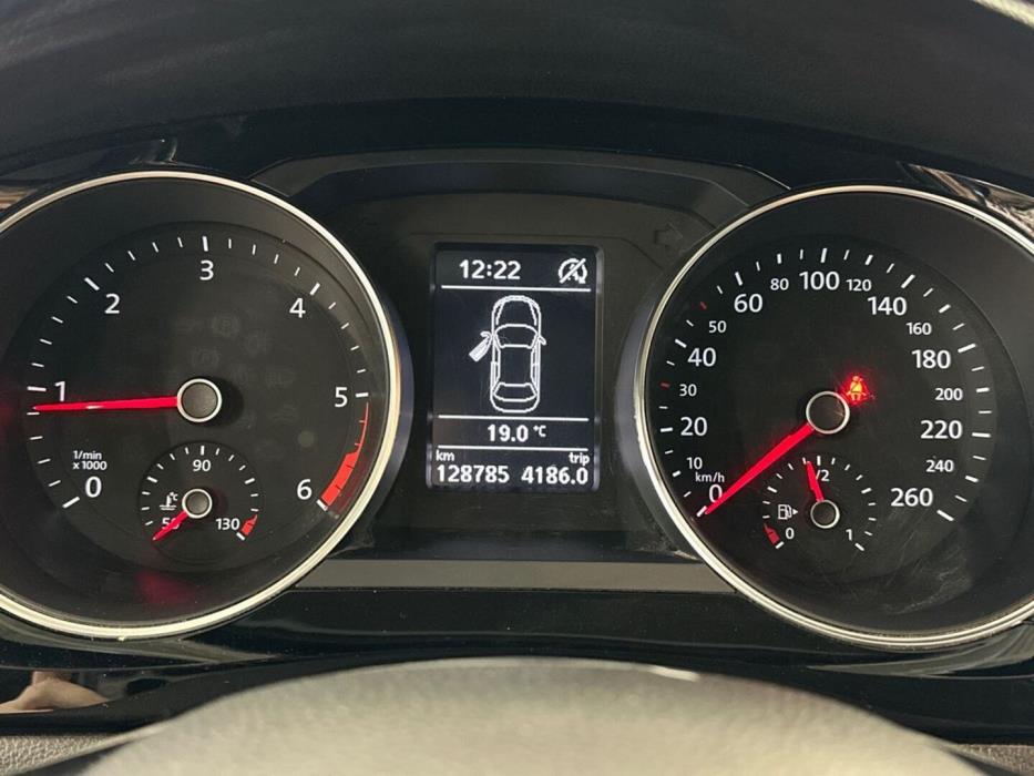 VOLKSWAGEN Jetta 2016