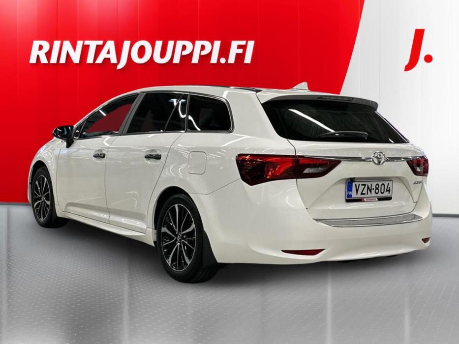 TOYOTA Avensis 2018