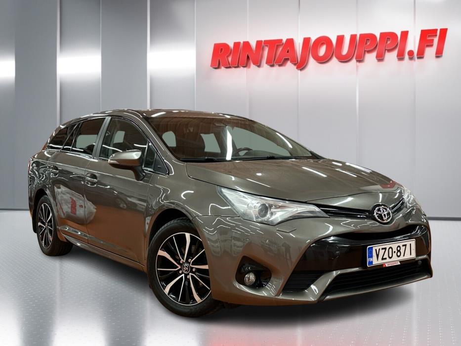 TOYOTA Avensis 2017