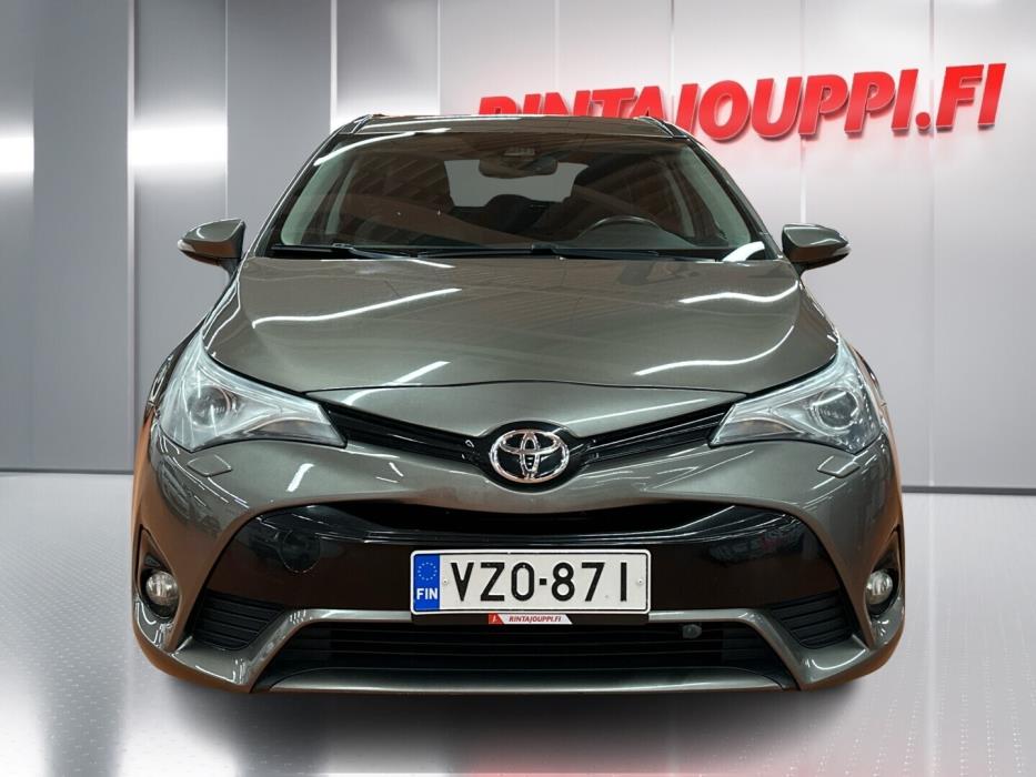 TOYOTA Avensis 2017