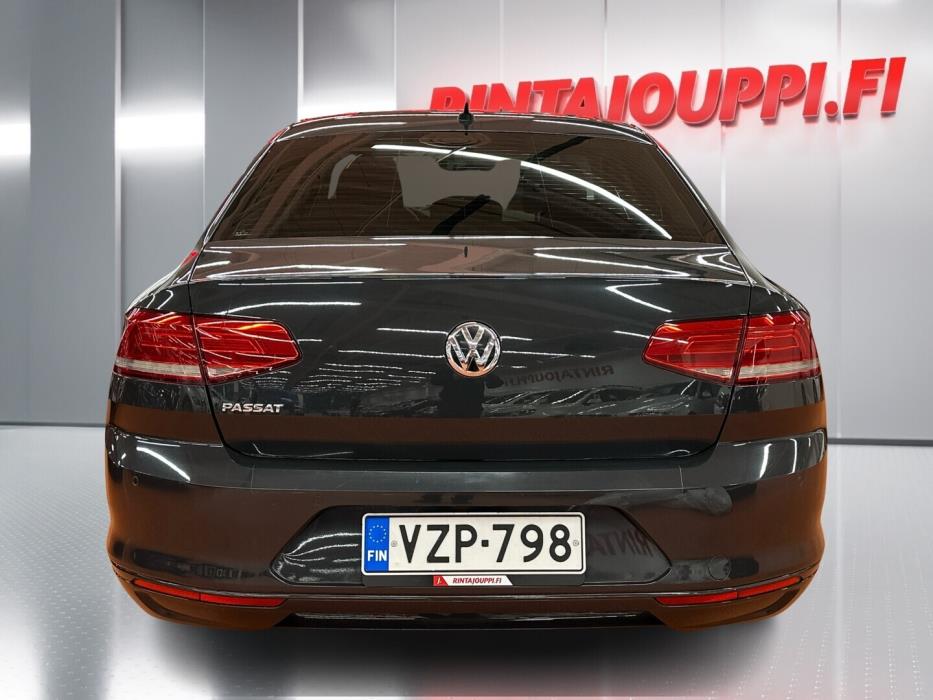 VOLKSWAGEN Passat 2018