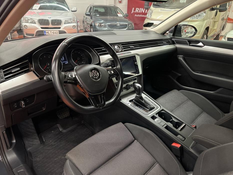 VOLKSWAGEN Passat 2018