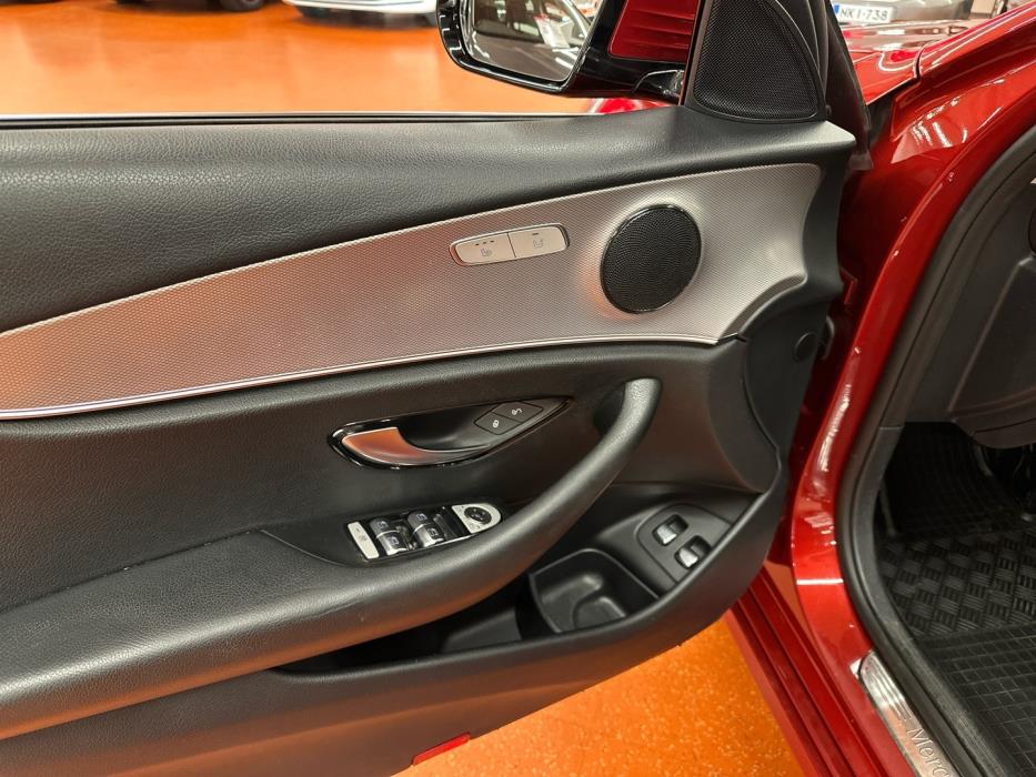 MERCEDES-BENZ E 2018