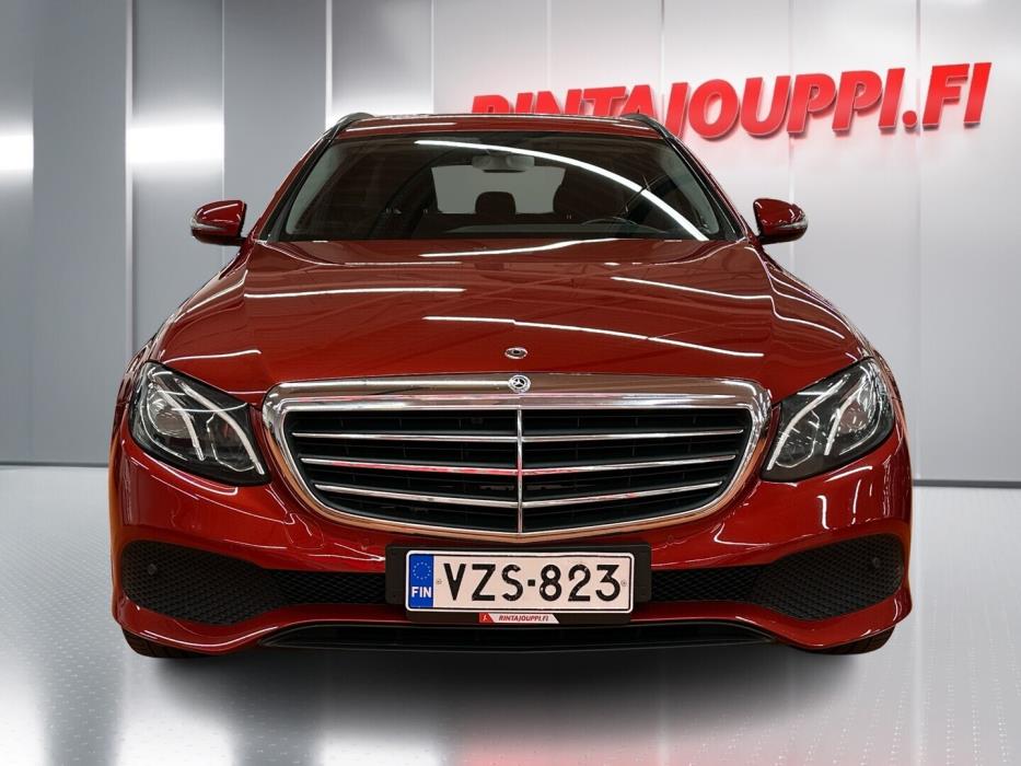 MERCEDES-BENZ E 2018