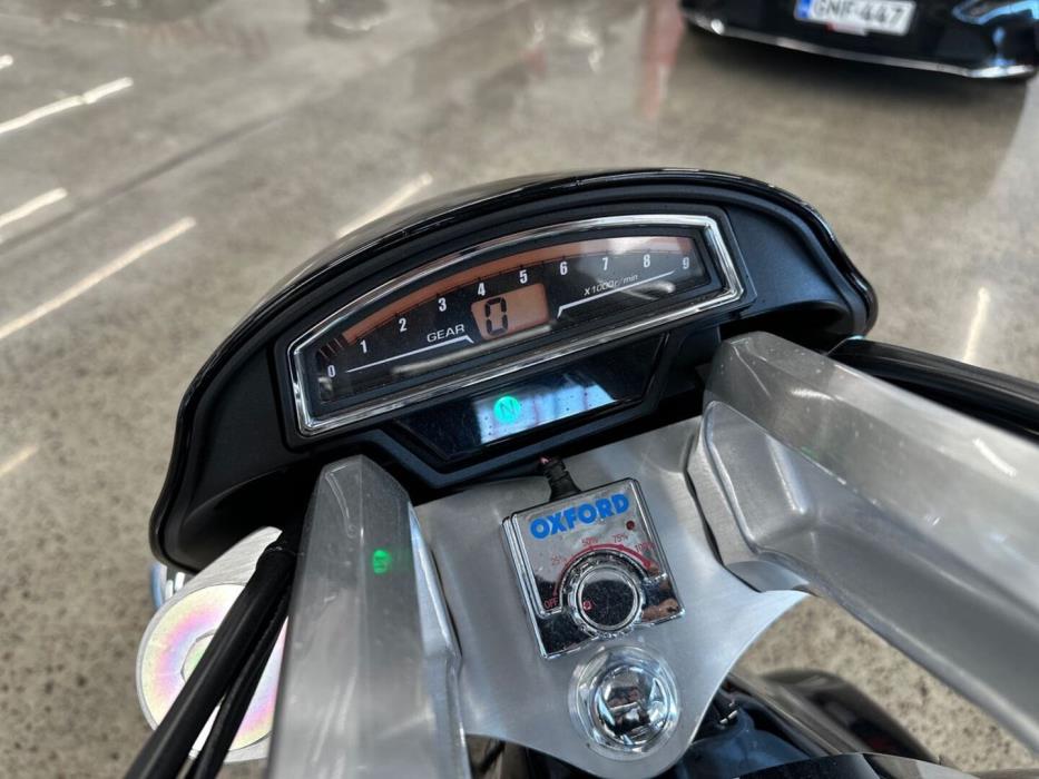 SUZUKI VZR 2012