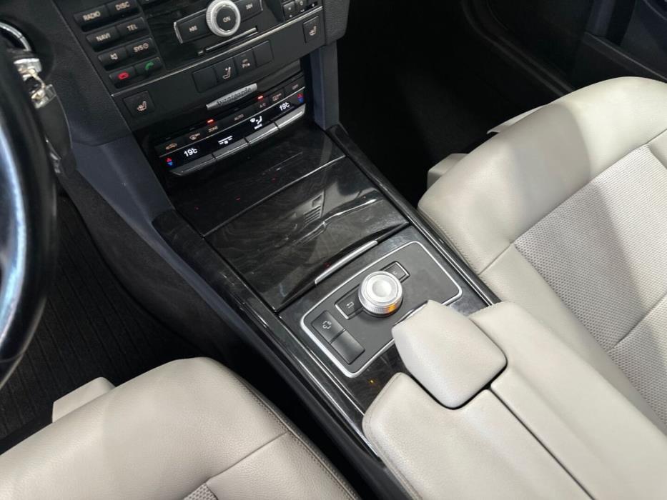 MERCEDES-BENZ E 2009