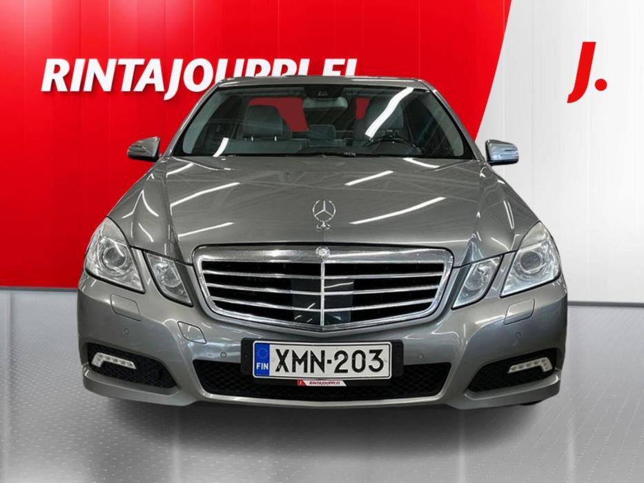 MERCEDES-BENZ E 2009