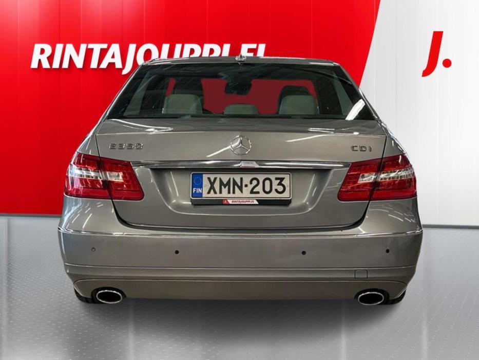 MERCEDES-BENZ E 2009