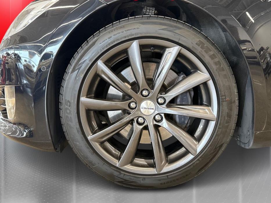 TESLA Model S 2018