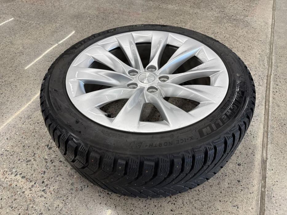 TESLA Model S 2018