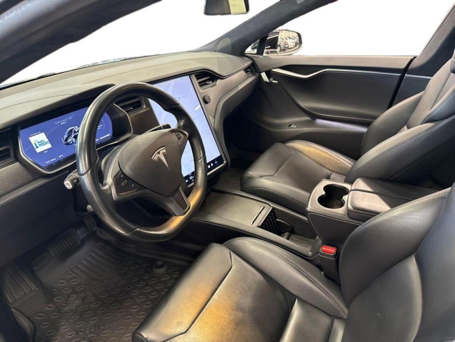 TESLA Model S 2018