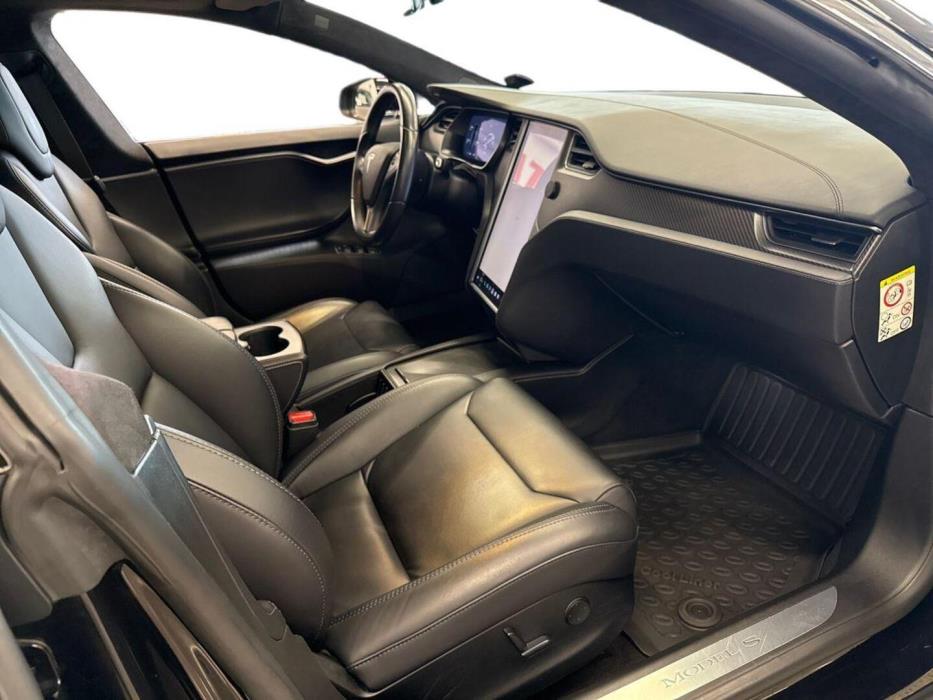 TESLA Model S 2018