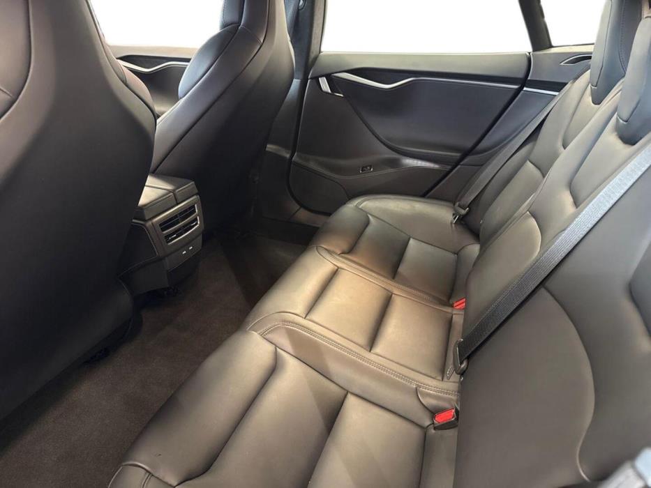 TESLA Model S 2018