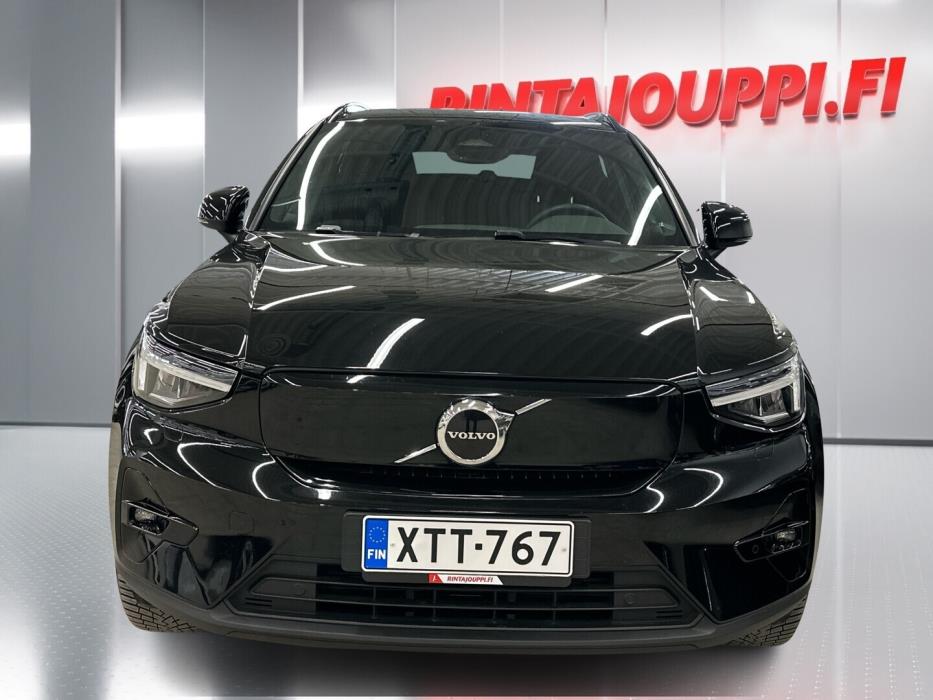 VOLVO XC40 2023