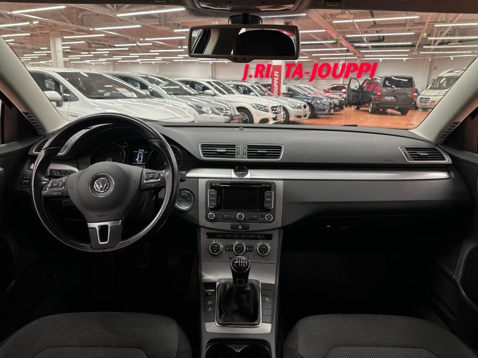 VOLKSWAGEN Passat 2013