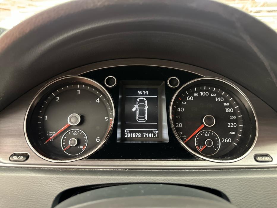 VOLKSWAGEN Passat 2013