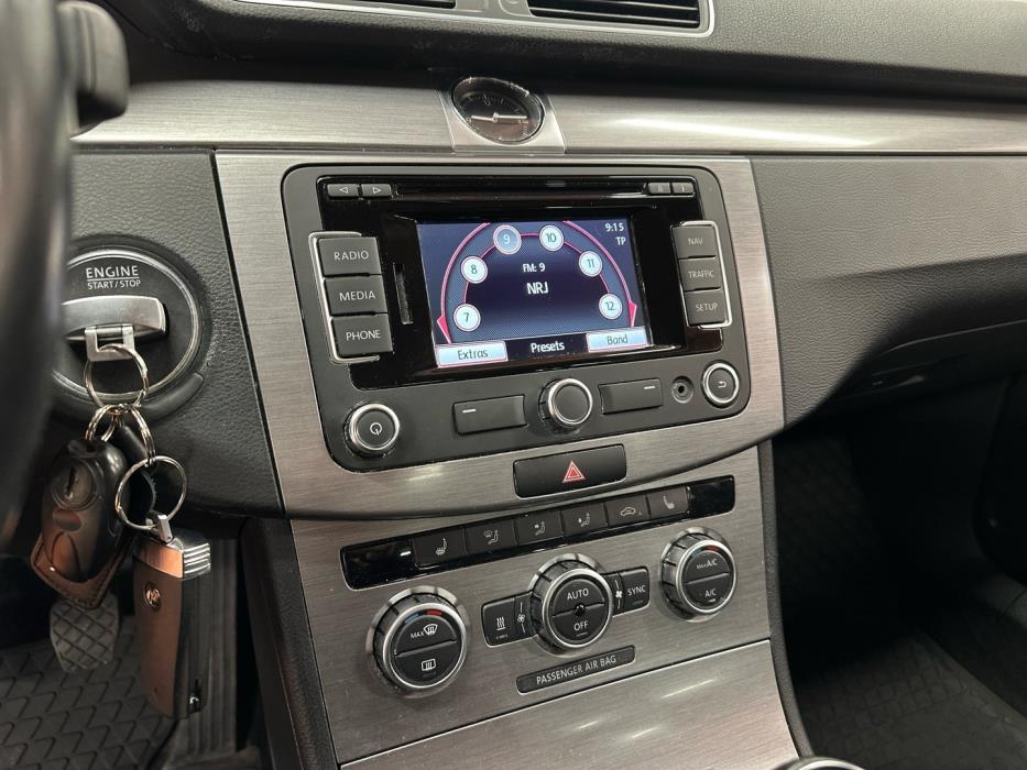 VOLKSWAGEN Passat 2013