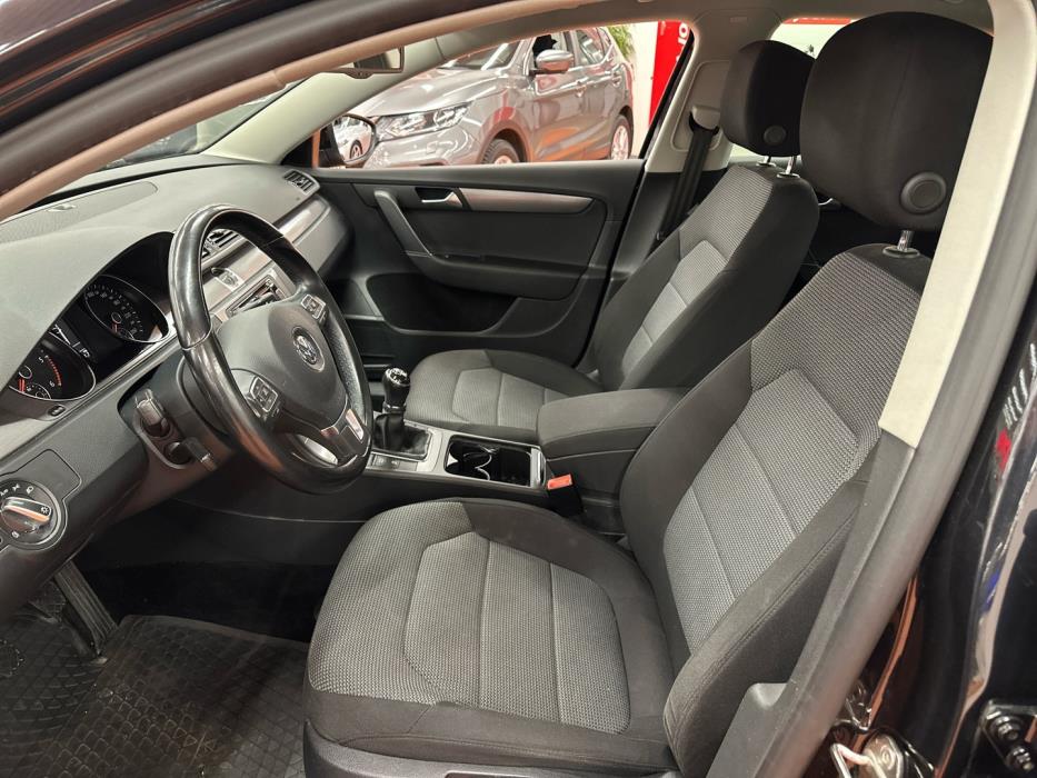 VOLKSWAGEN Passat 2013