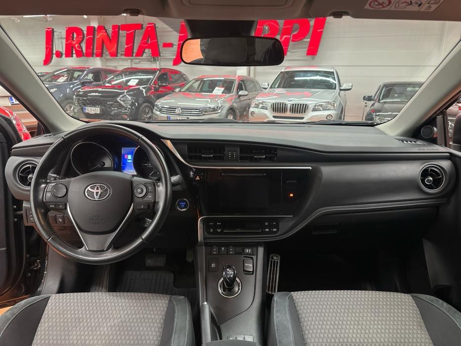 TOYOTA Auris 2019