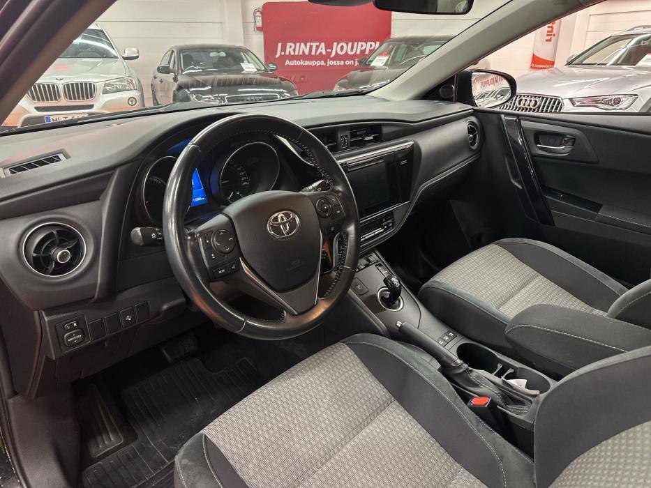 TOYOTA Auris 2019