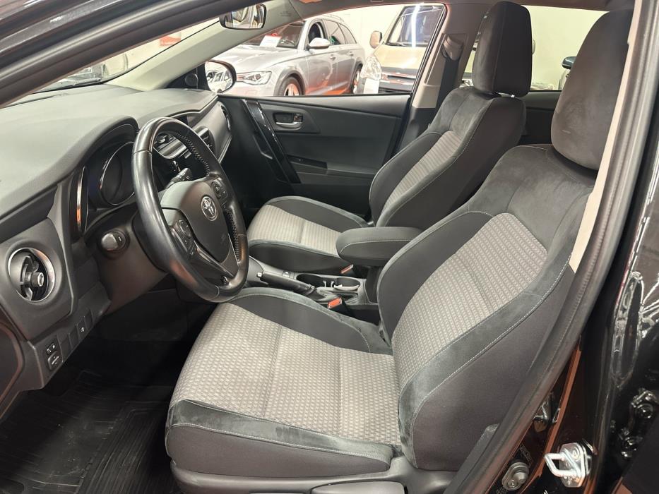 TOYOTA Auris 2019