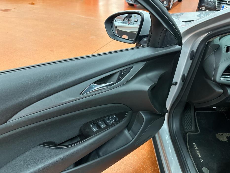 OPEL Insignia 2019