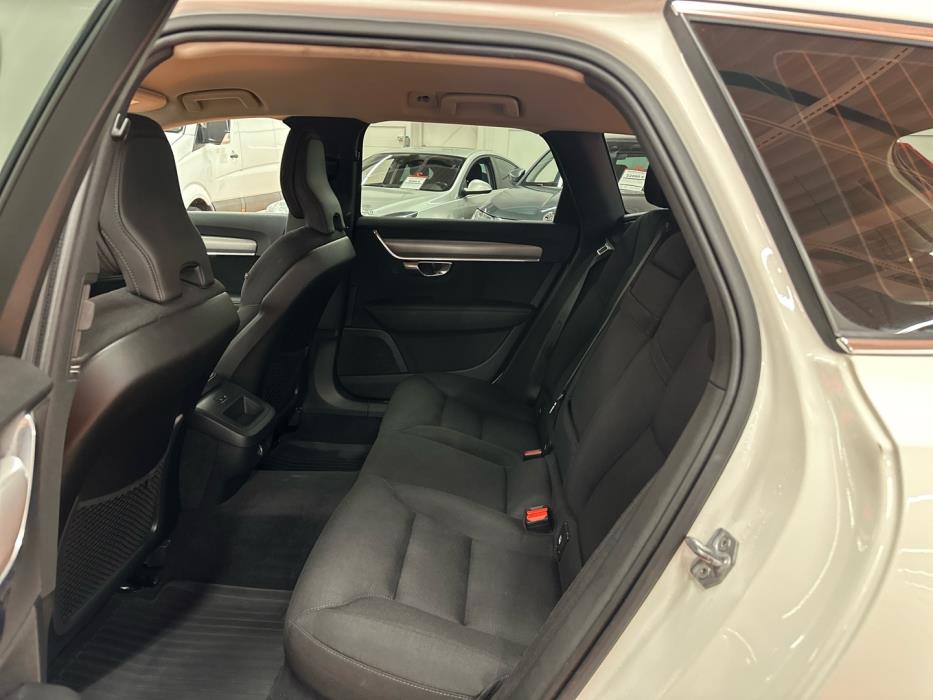 VOLVO V90 2019
