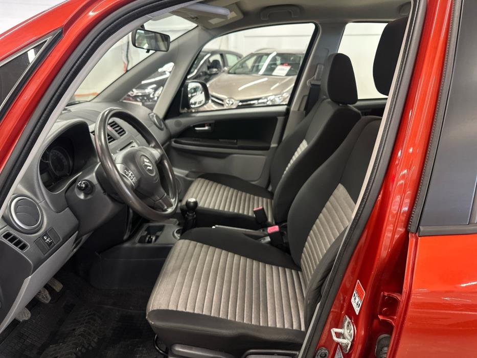 SUZUKI SX4 2011