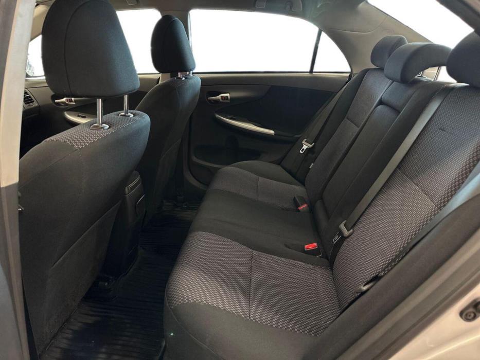 TOYOTA Corolla 2012
