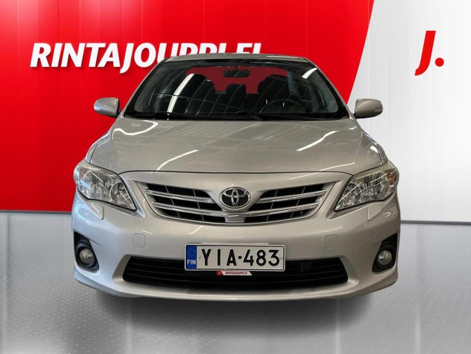 TOYOTA Corolla 2012