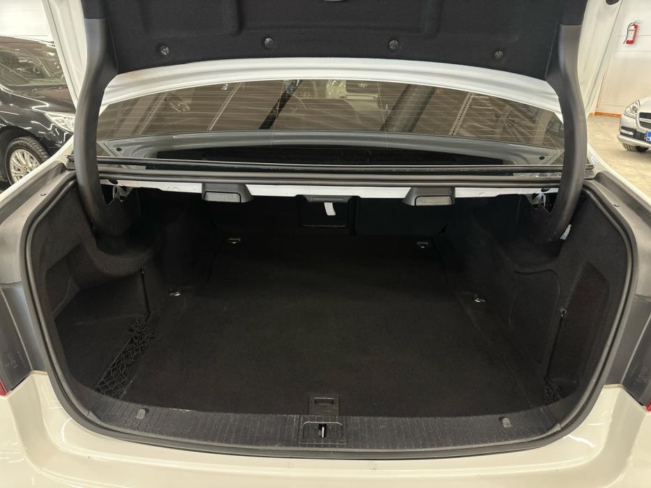 MERCEDES-BENZ E 2014