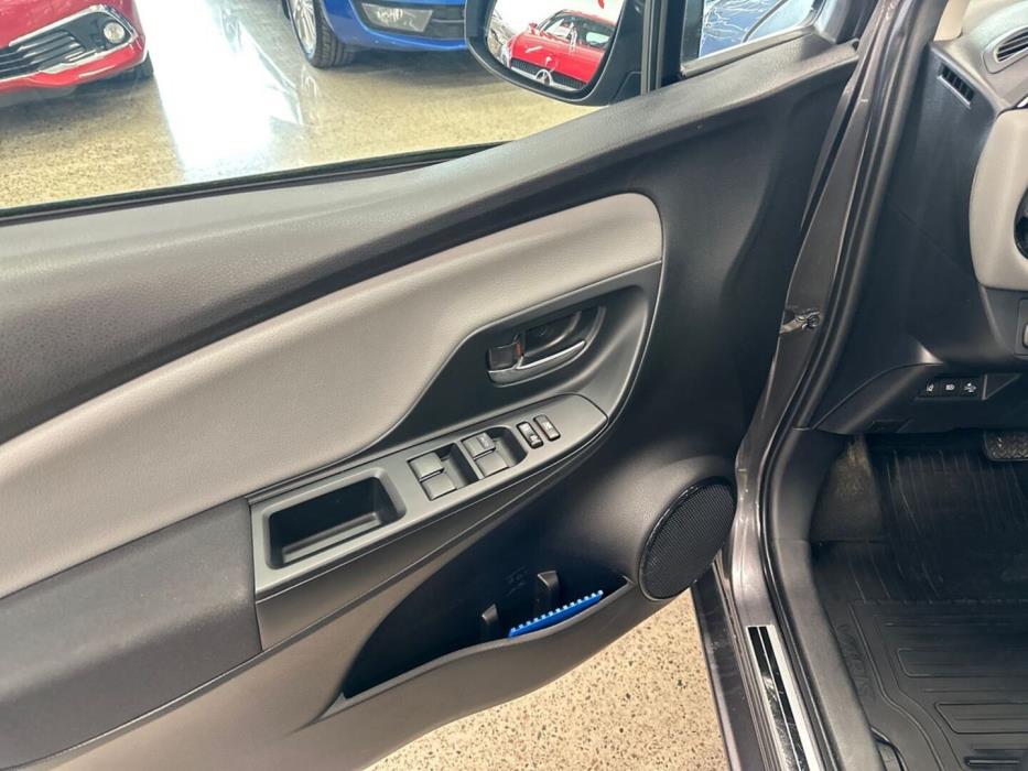TOYOTA Yaris 2018
