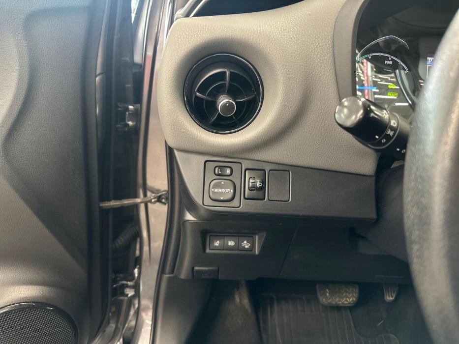 TOYOTA Yaris 2018